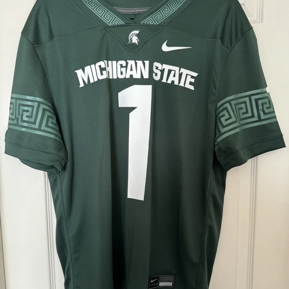 Nike Michigan State Green Men's Shirt in size XXL. NWT
